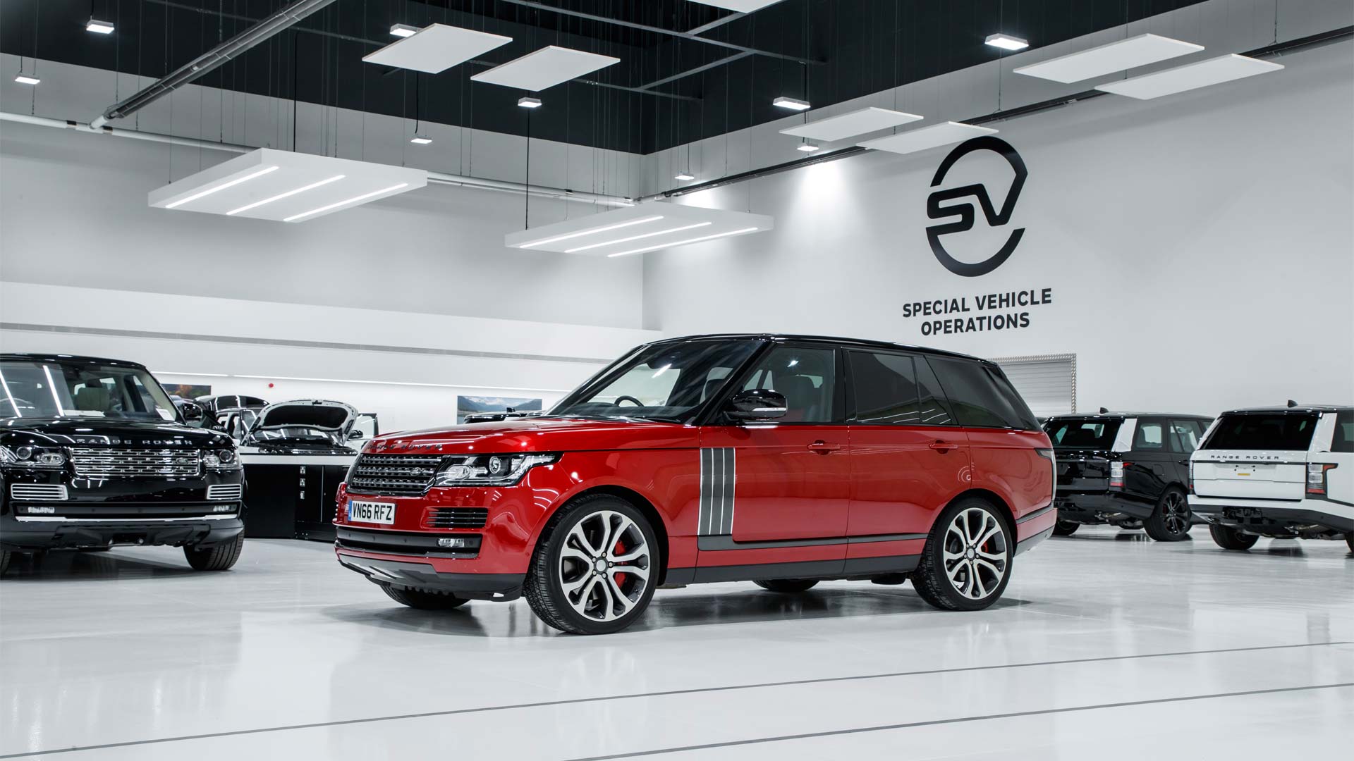 Range-Rover-SVAutobiography-Dynamic