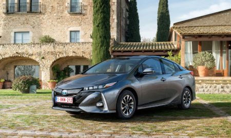 2017-Toyota-Prius-Plug-in-Hybrid