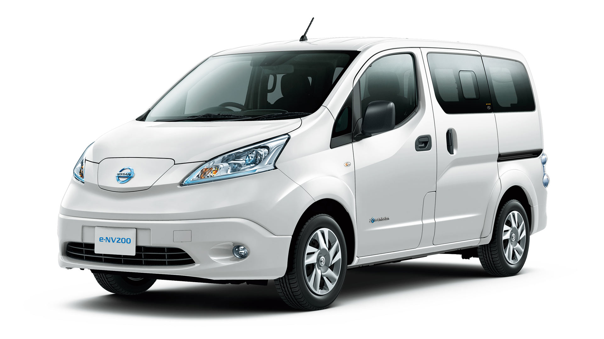 Nissan e-NV200 updated with high 