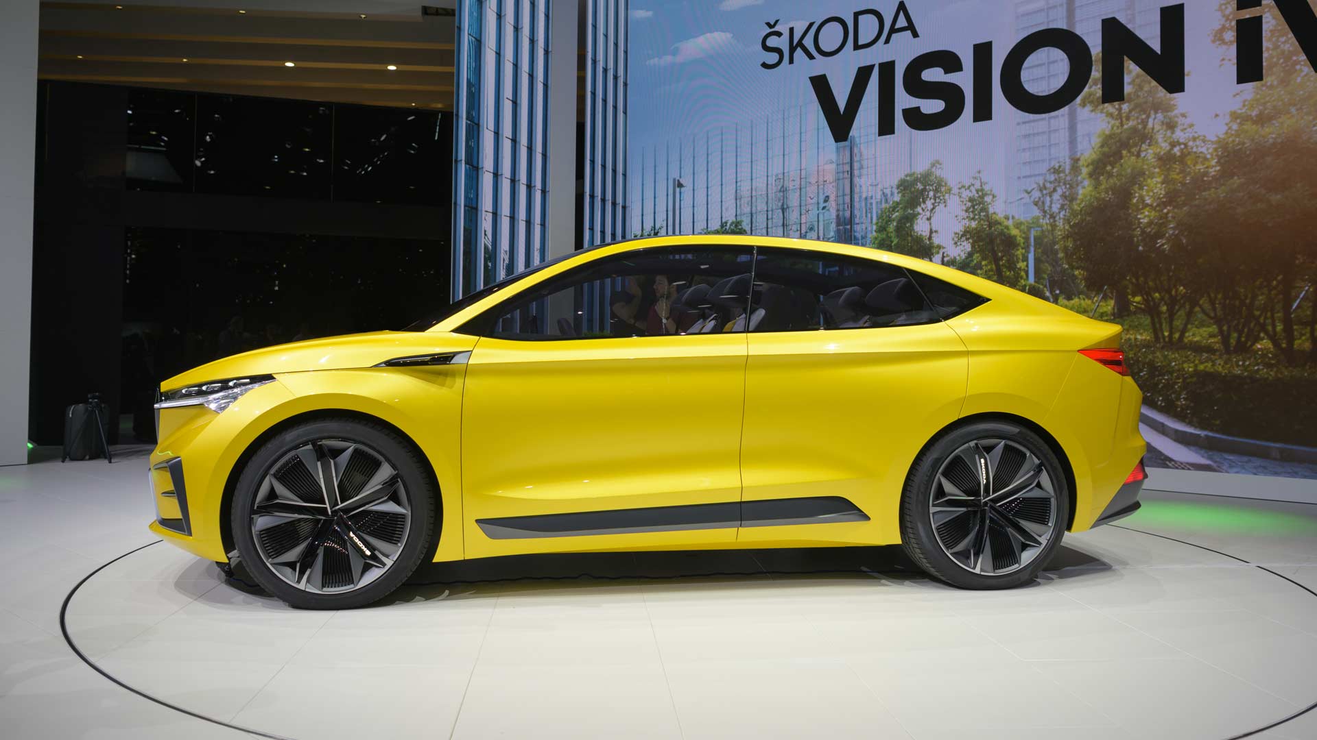 Skoda Vision iV is a stunning all-electric crossover - Autodevot