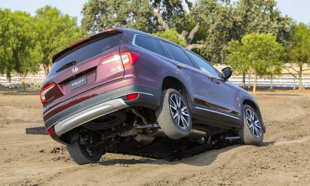 2020 Honda Pilot debuts with a Black Edition - Autodevot