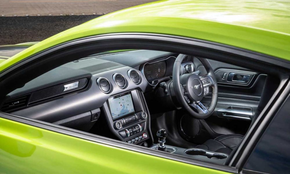 2020-Ford-Mustang-R-Spec_interior