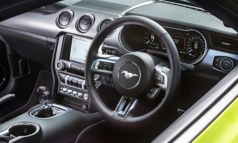 2020-Ford-Mustang-R-Spec_interior_2