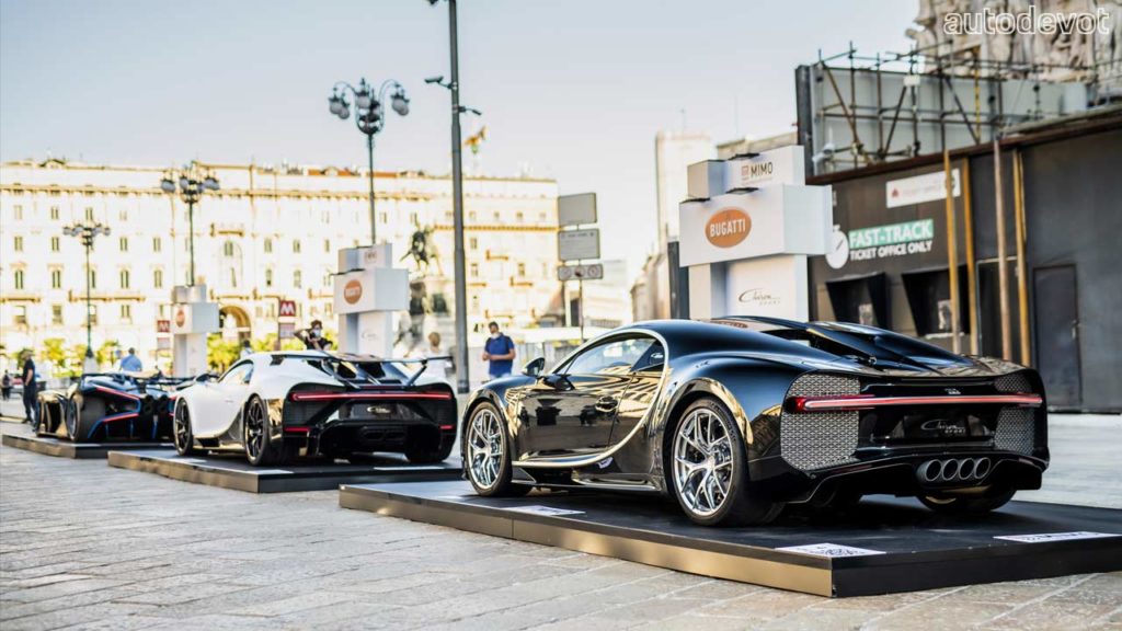 Bugatti Bolide & Chiron Super Sport catwalk into Milano Monza Motor ...