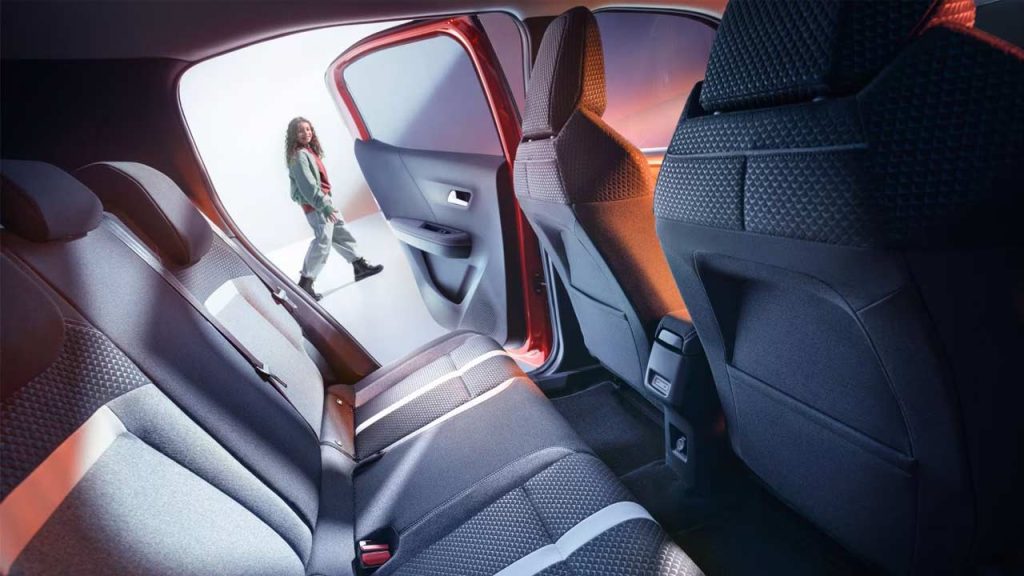 2024-Opel-Frontera-interior-rear-seats