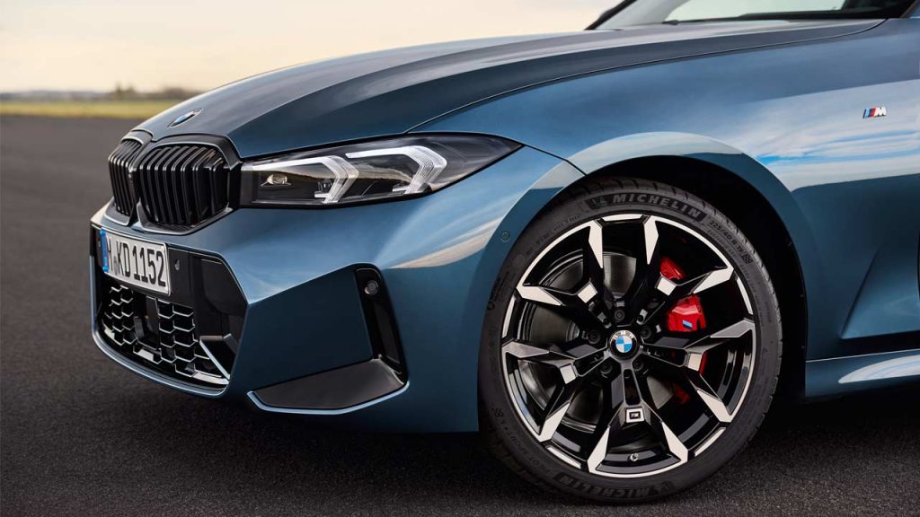 2025-BMW-3-Series-Sedan_headlights_wheels