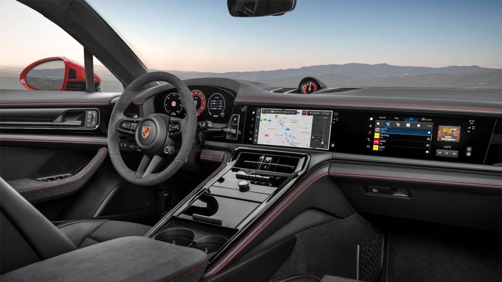 2025-Porsche-Panamera-GTS_interior