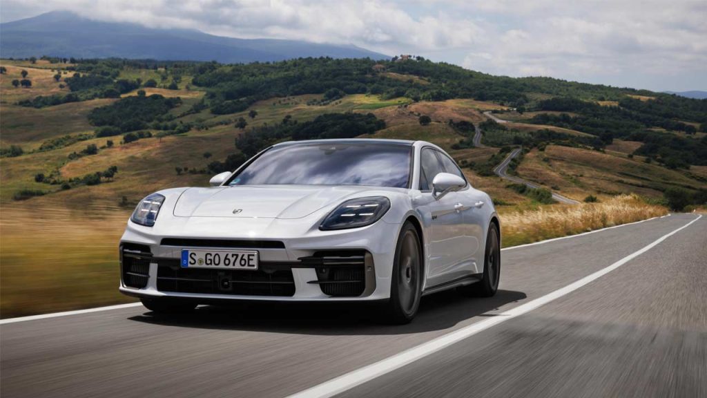 2025 Porsche-Panamera-Turbo-S-E-Hybrid