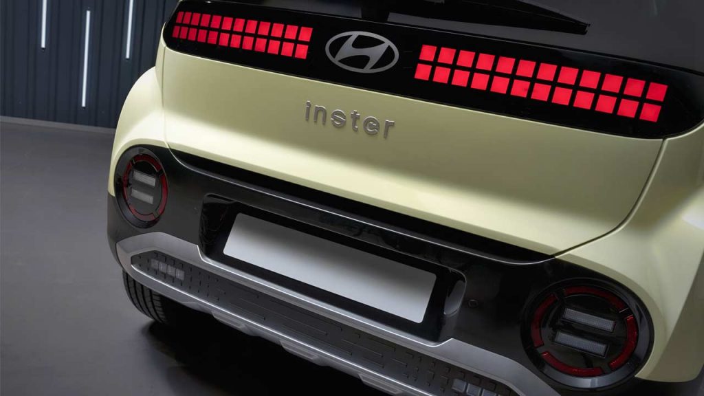 Hyundai-Inster_rear