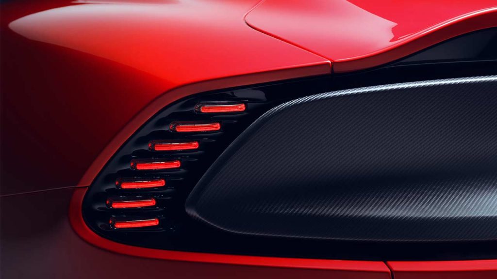 2025-Aston-Martin-Vanquish-taillights