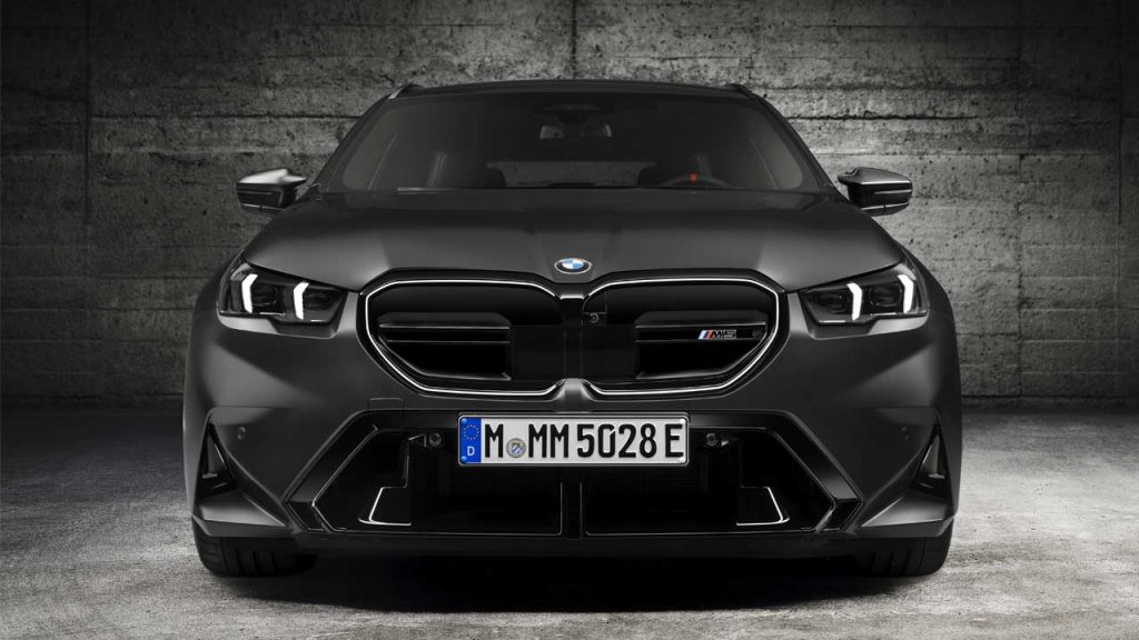 2025-BMW-M5-Touring_front