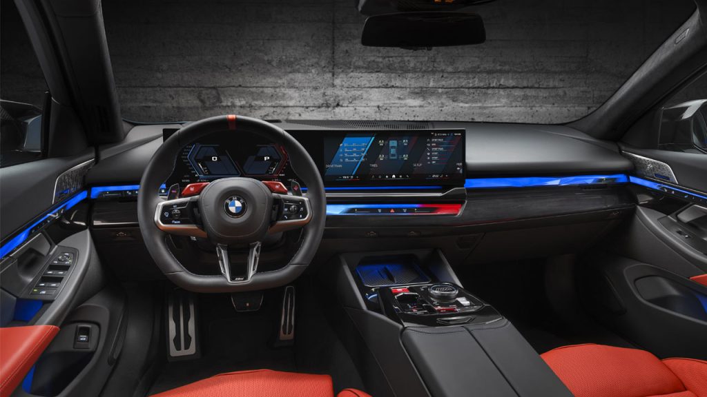 2025-BMW-M5-Touring_interior