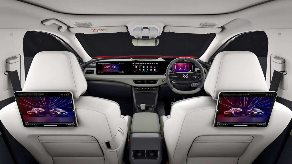 Mahindra-XEV-9e-electric-SUV-interior